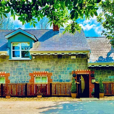 Rose Bed and Breakfast 3*