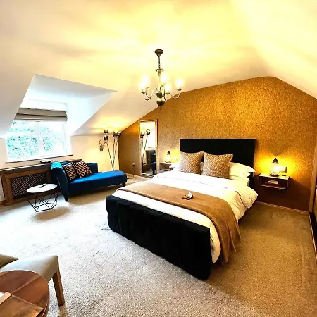 Bed and Breakfast Rose Swords