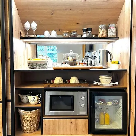 Bed and Breakfast Rose Swords