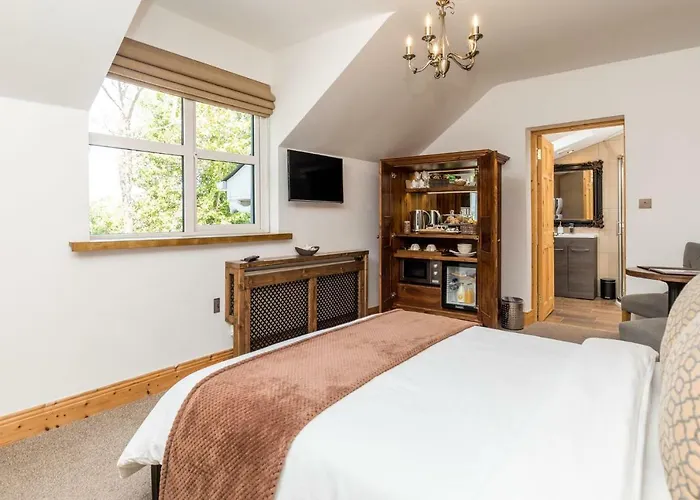 Couette-café Rose Swords