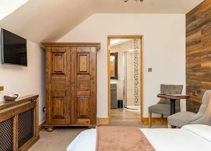 Couette-café Rose Swords